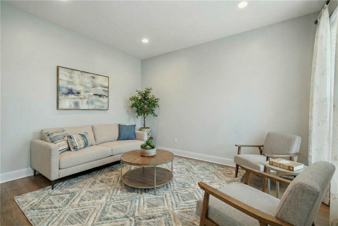 307 Harlequin Street