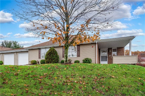 Photo for 601 Surrey Ln