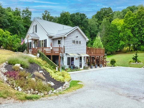 Photo for 911 Pony Farm Road
