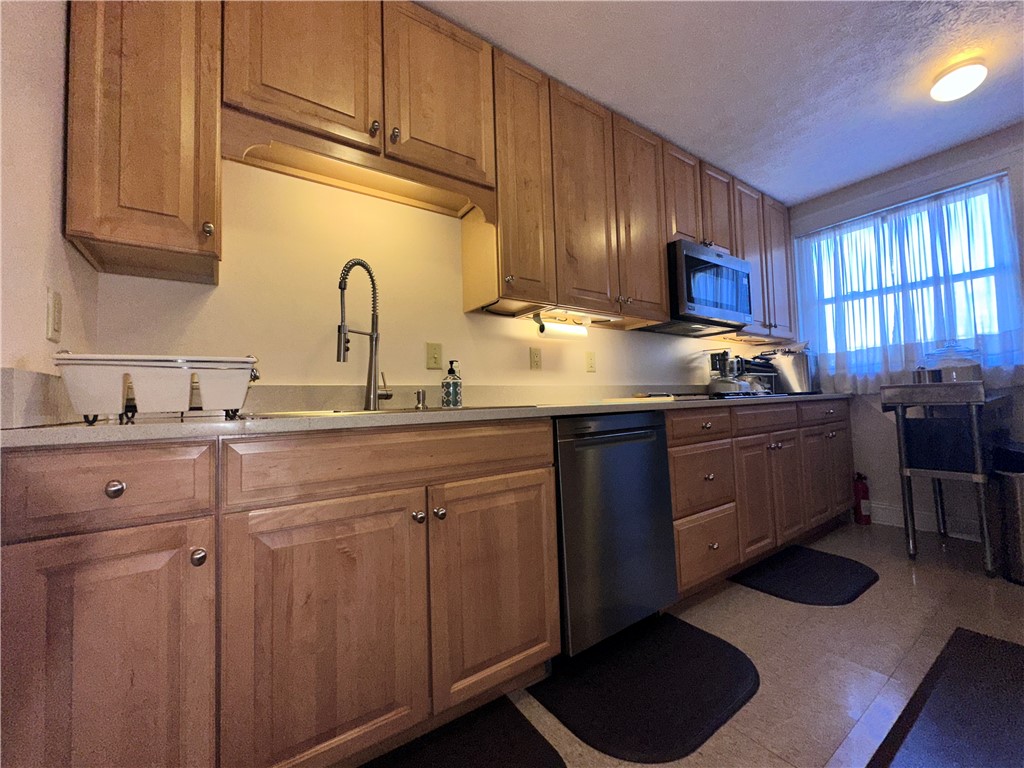 Connellsville, Pennsylvania 15425, United States, ,Commercial,Active,93811