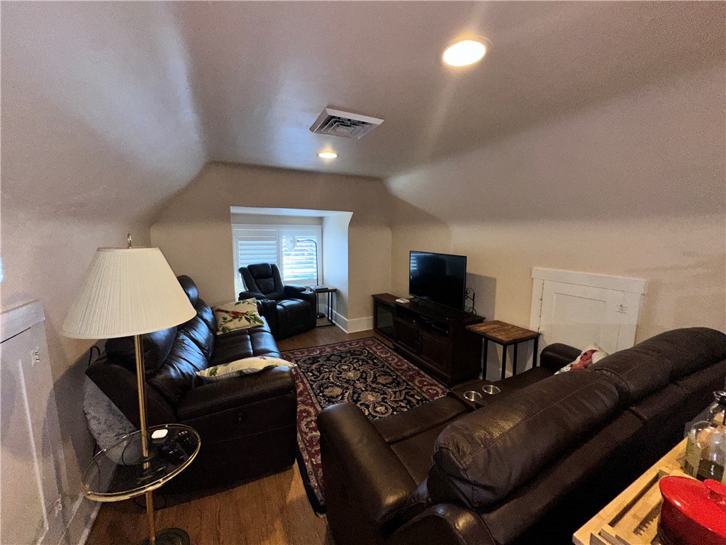 Connellsville, Pennsylvania 15425, United States, ,Commercial,Active,93811