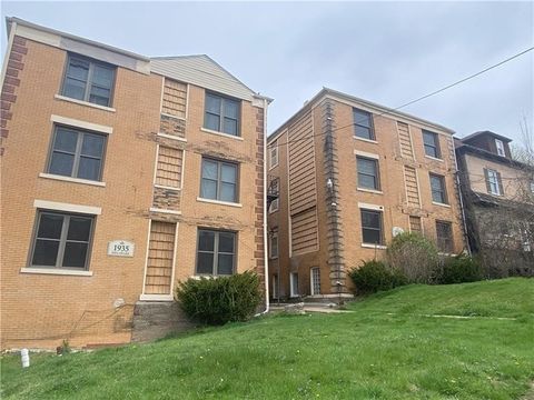 Photo of 1935 Delaware Ave #201, Pittsburgh, PA 15218 (MLS # 1745064)