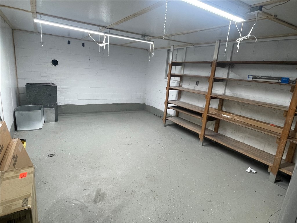 City Of But NE, Pennsylvania 16001, United States, 5 Bedrooms Bedrooms, ,2 BathroomsBathrooms,Residential,Contingent,1148