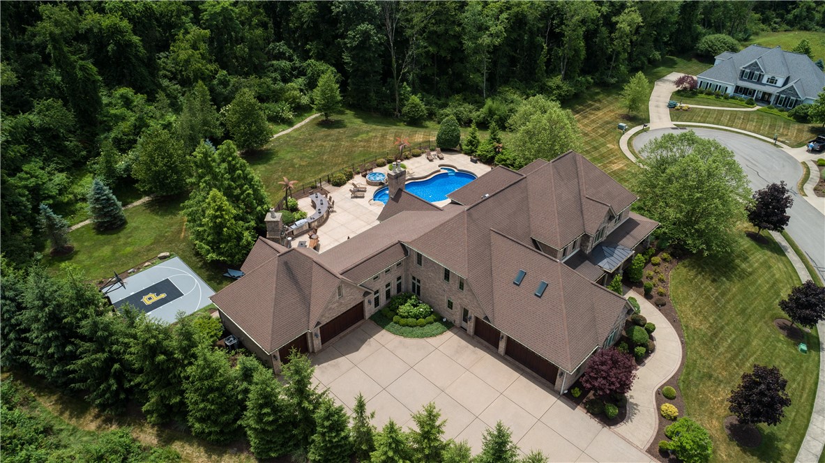 3005 Whispering Creek Dr