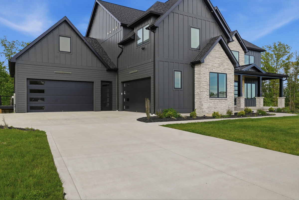 2026 Mallard Lane