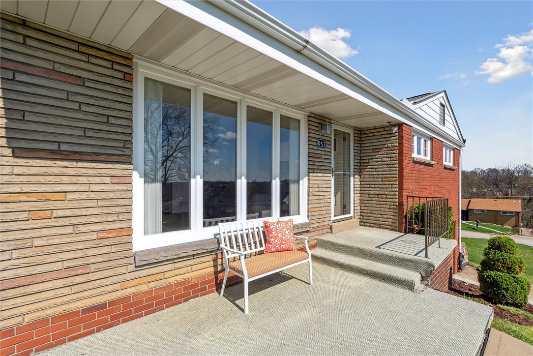 953 Jill Dr Dr, Whitehall, Pennsylvania image 2