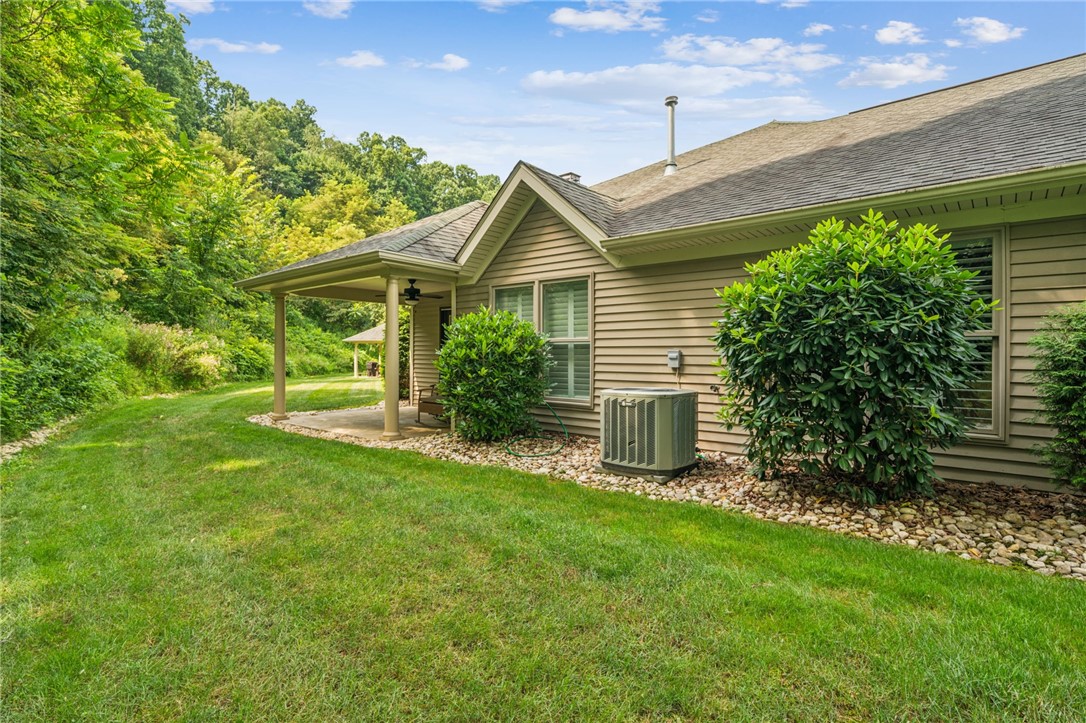 Unity Twp, Pennsylvania 15601, United States, 2 Bedrooms Bedrooms, ,2 BathroomsBathrooms,Residential,Pending,184049