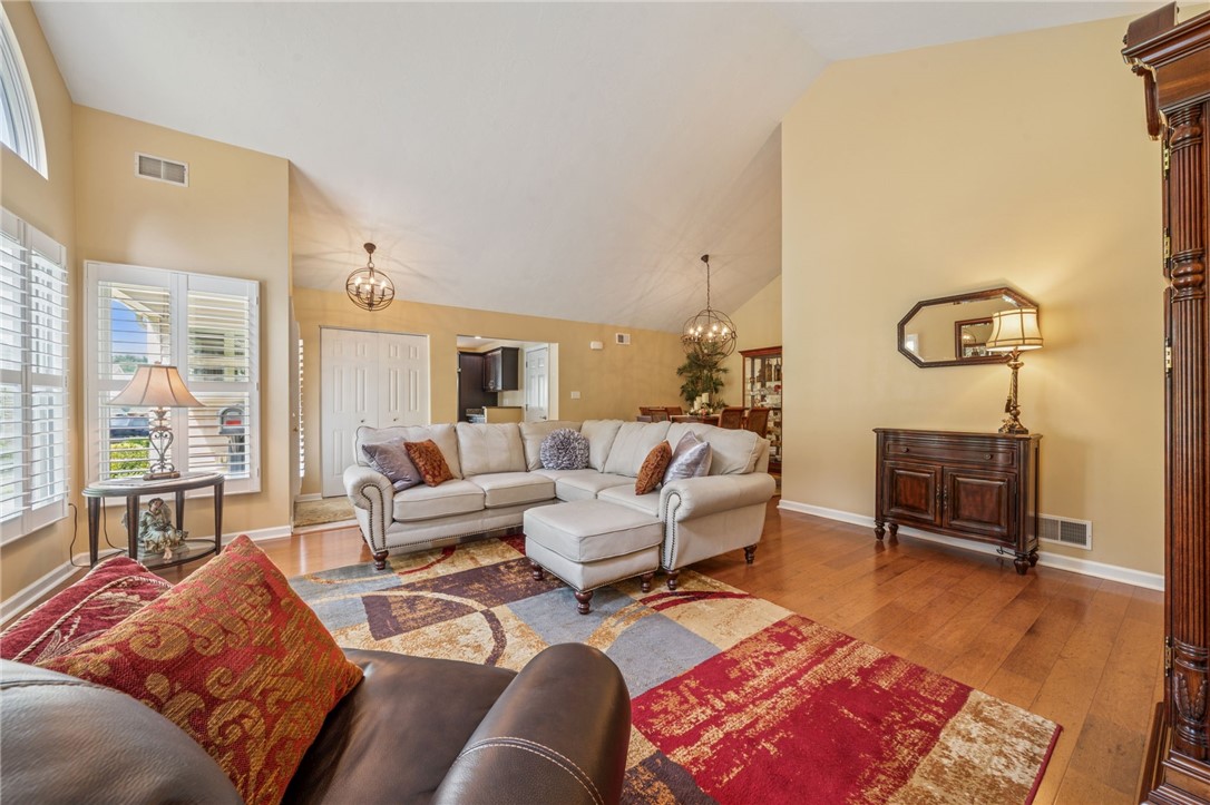 Unity Twp, Pennsylvania 15601, United States, 2 Bedrooms Bedrooms, ,2 BathroomsBathrooms,Residential,Pending,184049