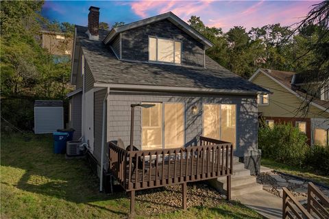Photo of 5622 Moore Ave, Verona, PA 15147 (MLS # 1724121)
