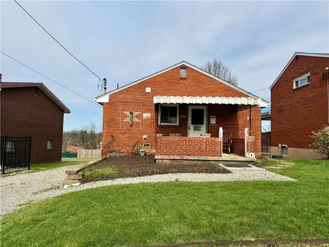 Photo of 601 Bellwood Ave, Monroeville, PA 15146 (MLS # 1745815)