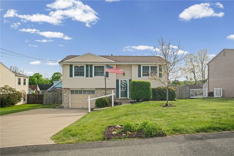 Photo of 213 Winslow Dr, Oakdale, PA 15071 (MLS # 1750454)