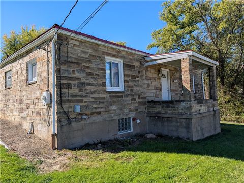 Photo of 9701 Wilson St, Irwin, PA 15642 (MLS # 1725003)
