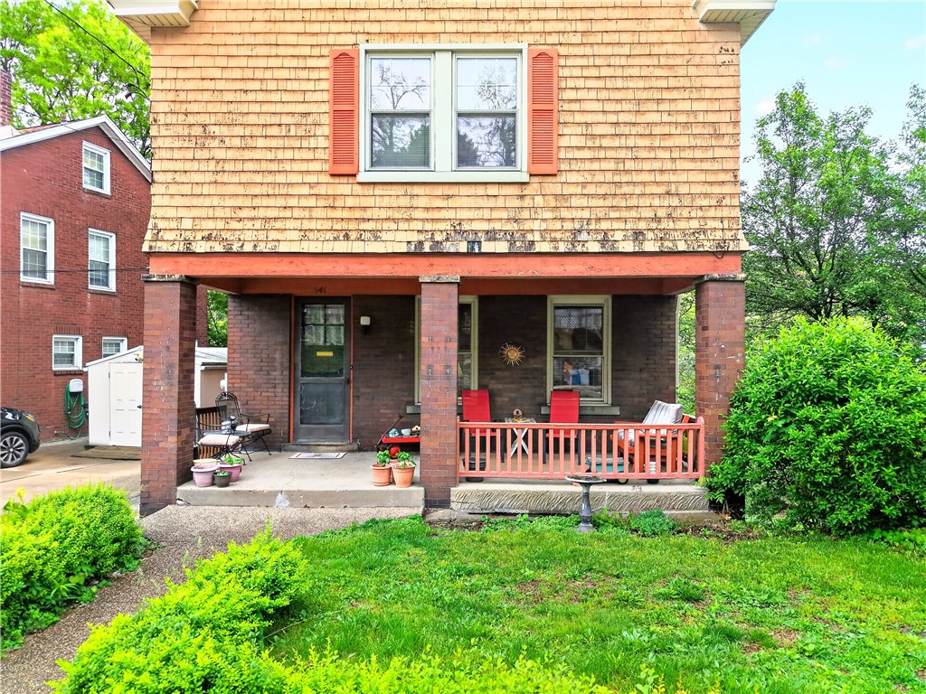 641 Center Ave