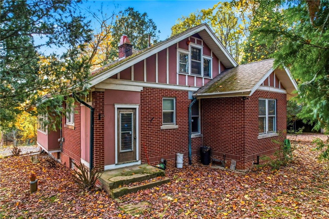 Pymatuning Twp, Pennsylvania 16154, United States, 4 Bedrooms Bedrooms, ,2 BathroomsBathrooms,Residential,Active,241796