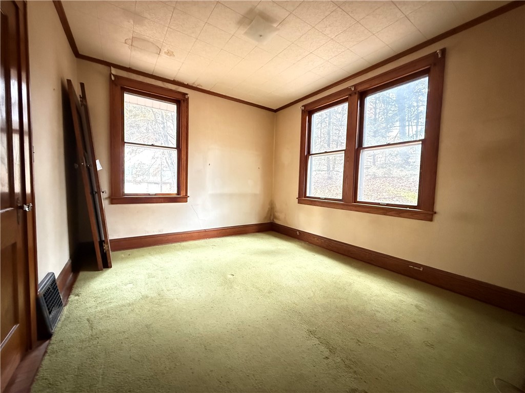 Pymatuning Twp, Pennsylvania 16154, United States, 4 Bedrooms Bedrooms, ,2 BathroomsBathrooms,Residential,Active,241796