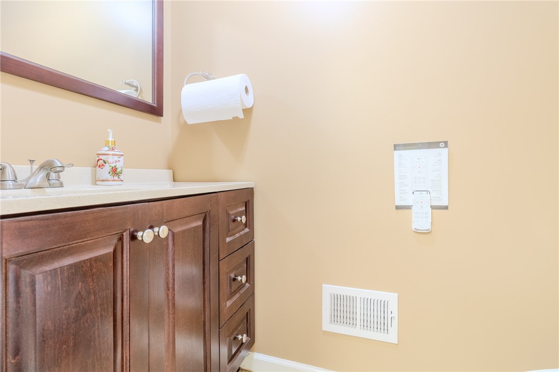 E Pittsburgh, Pennsylvania 15112, United States, ,Commercial,Active,256666