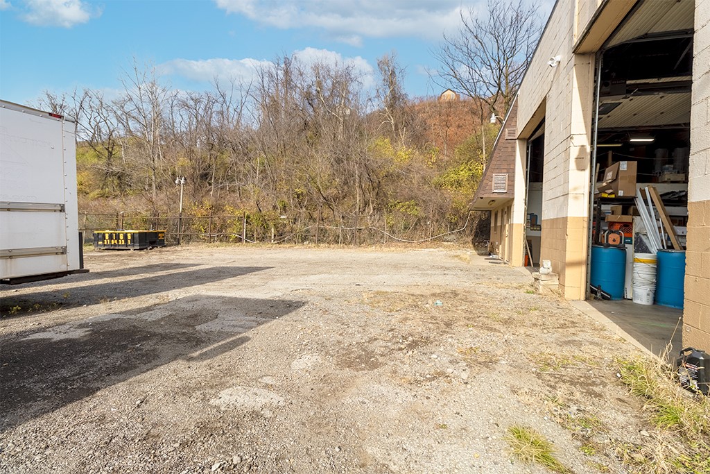 E Pittsburgh, Pennsylvania 15112, United States, ,Commercial,Active,256666