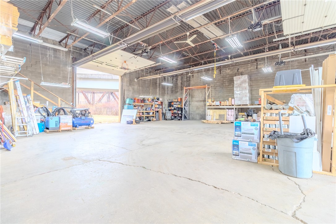 E Pittsburgh, Pennsylvania 15112, United States, ,Commercial,Active,256666