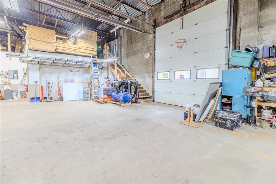 E Pittsburgh, Pennsylvania 15112, United States, ,Commercial,Active,256666