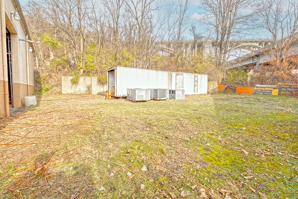 E Pittsburgh, Pennsylvania 15112, United States, ,Commercial,Active,256666