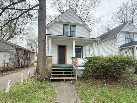 Photo of 422 Prospect St, Sharon, PA 16146 (MLS # 1749256)