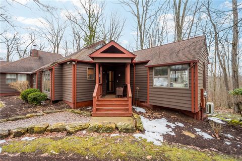 Photo of 618 The Maples, Farmington, PA 15437 (MLS # 1741060)