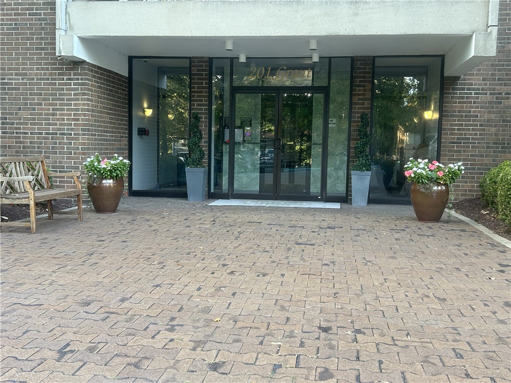 201 Grant St 412
