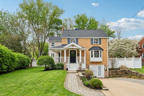 Photo of 211 S Margery Drive, Pittsburgh, PA 15238 (MLS # 1749946)