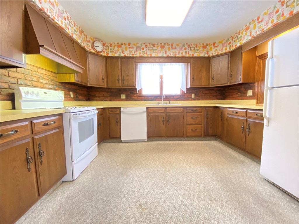 Shenango-Cra, Pennsylvania 16134, United States, 3 Bedrooms Bedrooms, ,2 BathroomsBathrooms,Residential,Contingent,29254