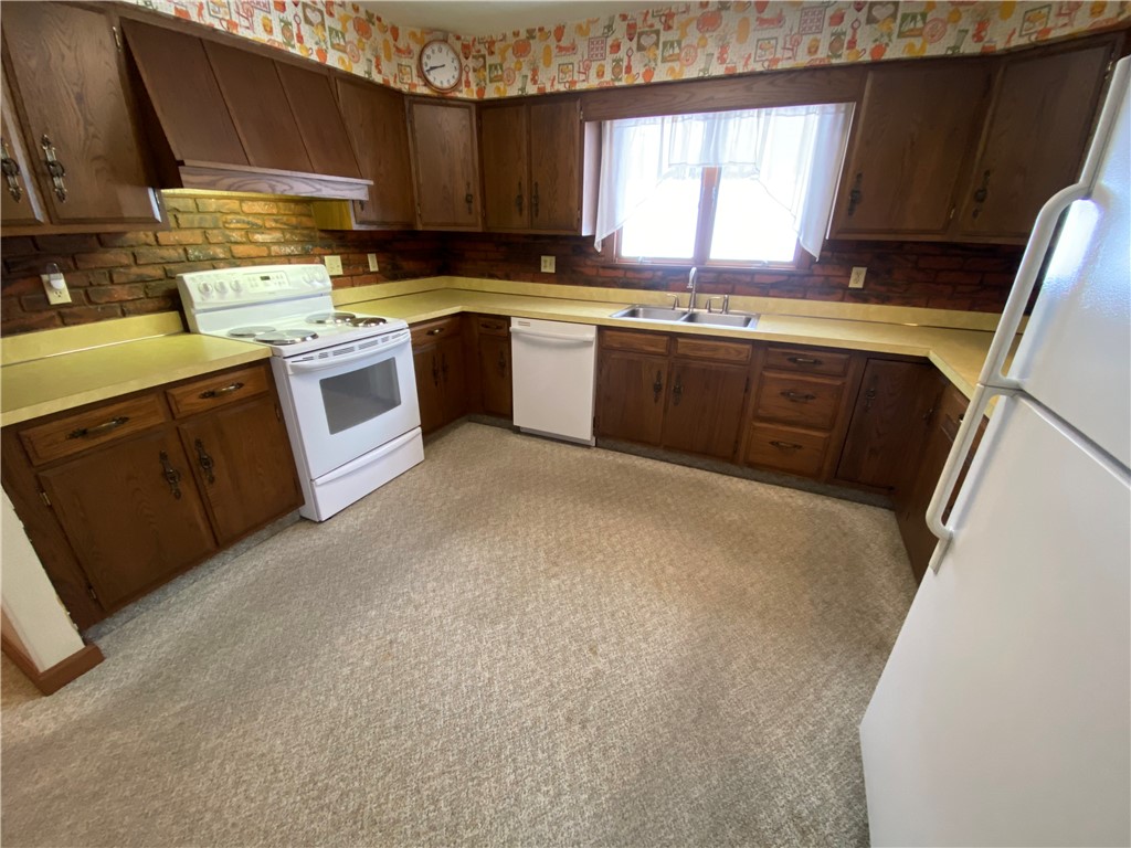 Shenango-Cra, Pennsylvania 16134, United States, 3 Bedrooms Bedrooms, ,2 BathroomsBathrooms,Residential,Contingent,29254