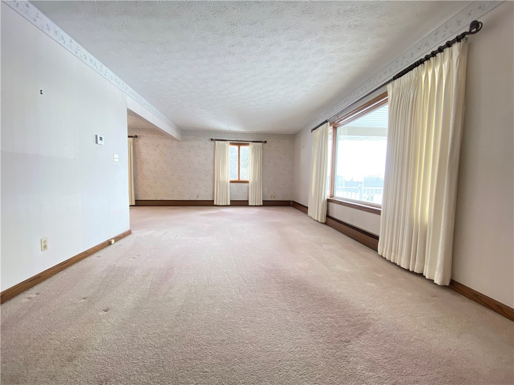 Shenango-Cra, Pennsylvania 16134, United States, 3 Bedrooms Bedrooms, ,2 BathroomsBathrooms,Residential,Contingent,29254