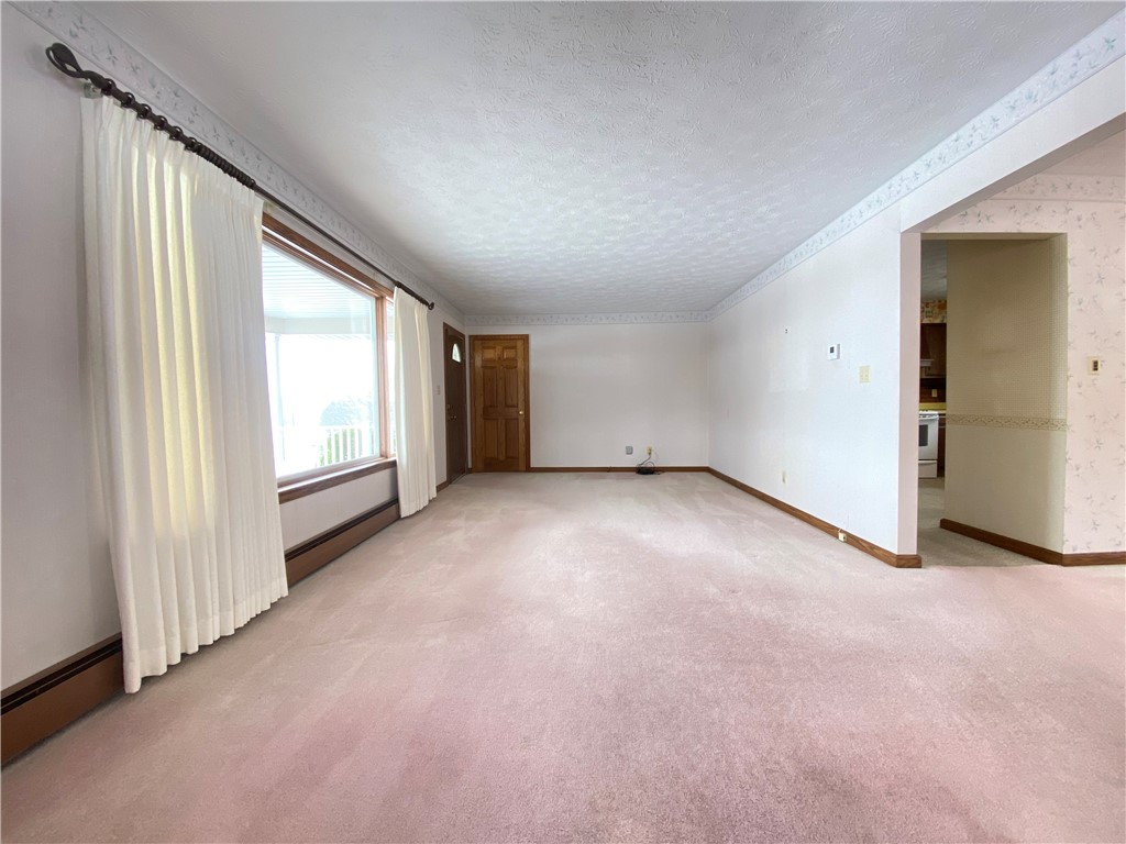 Shenango-Cra, Pennsylvania 16134, United States, 3 Bedrooms Bedrooms, ,2 BathroomsBathrooms,Residential,Contingent,29254