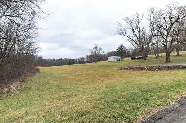 LOTT CT, MURRYSVILLE, PA 15668 - Image 3640b752bcf98e2bebb90f84f14febac/1531952967