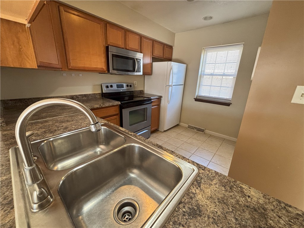Murrysville, Pennsylvania 15668, United States, 2 Bedrooms Bedrooms, ,2 BathroomsBathrooms,Residential,Active,90614