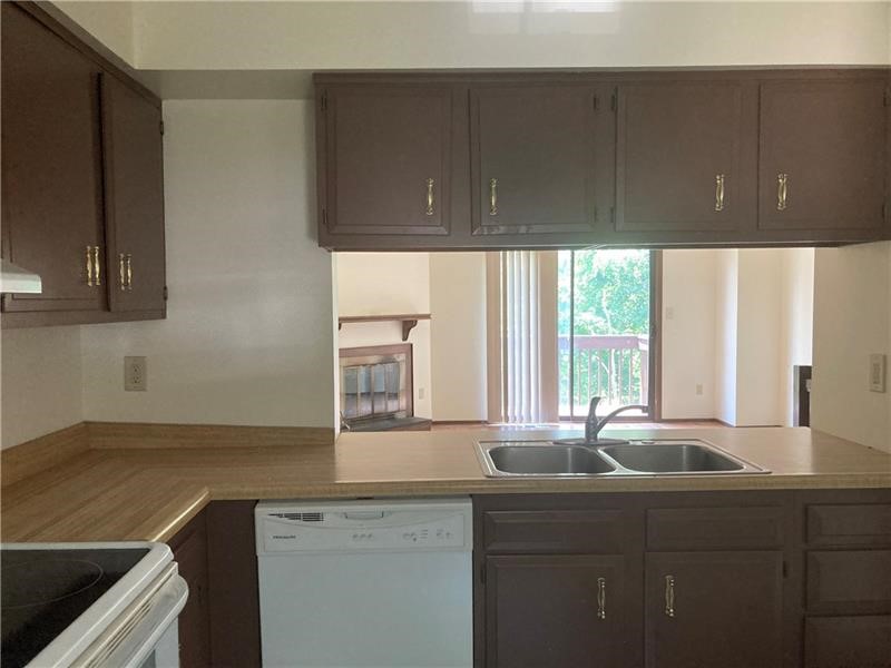 Murrysville, Pennsylvania 15668, United States, 2 Bedrooms Bedrooms, ,2 BathroomsBathrooms,Residential,Active,90614