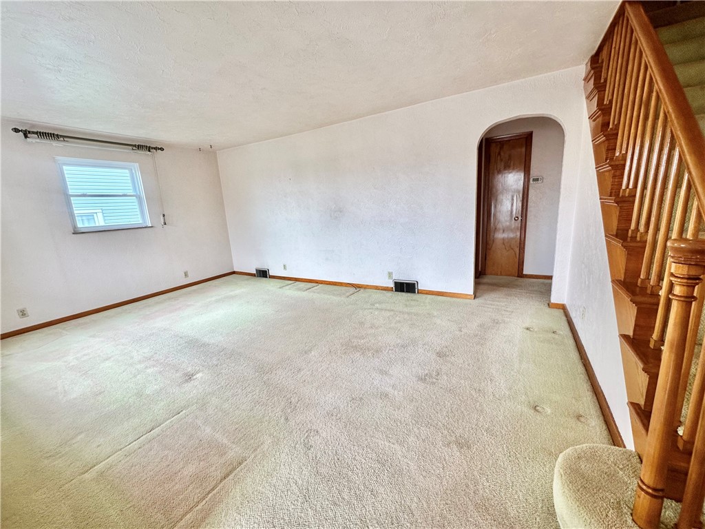 943 Orchard Ave