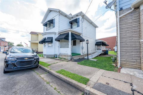 Homes For Sale - 224 Irving Ave Ave<br/> Latrobe, PA 15650