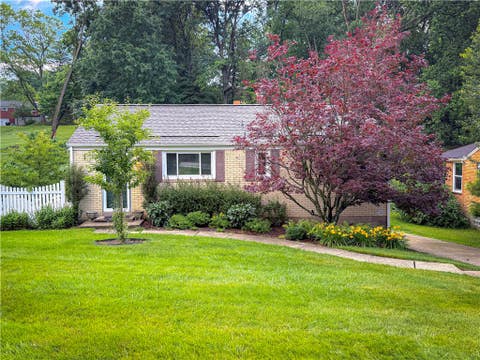 Homes For Sale - 951 Logan Rd<br/> Bethel Park, PA 15102
