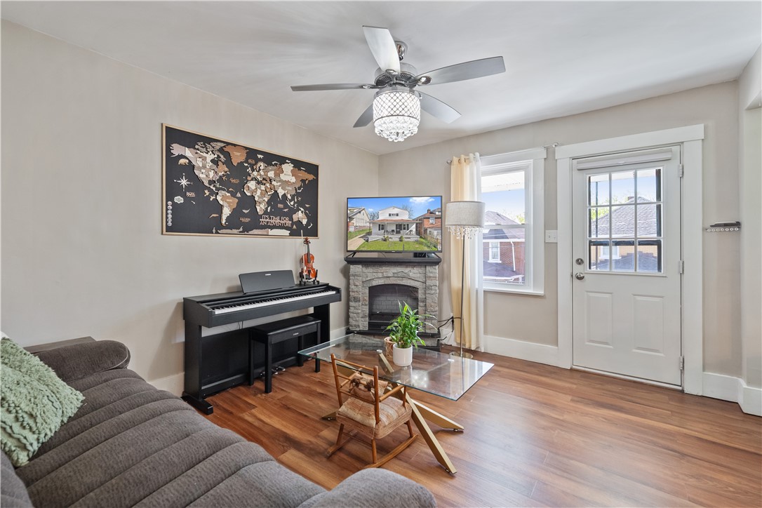 Castle Shannon, Pennsylvania 15234, United States, 3 Bedrooms Bedrooms, ,2 BathroomsBathrooms,Residential,Active,120175