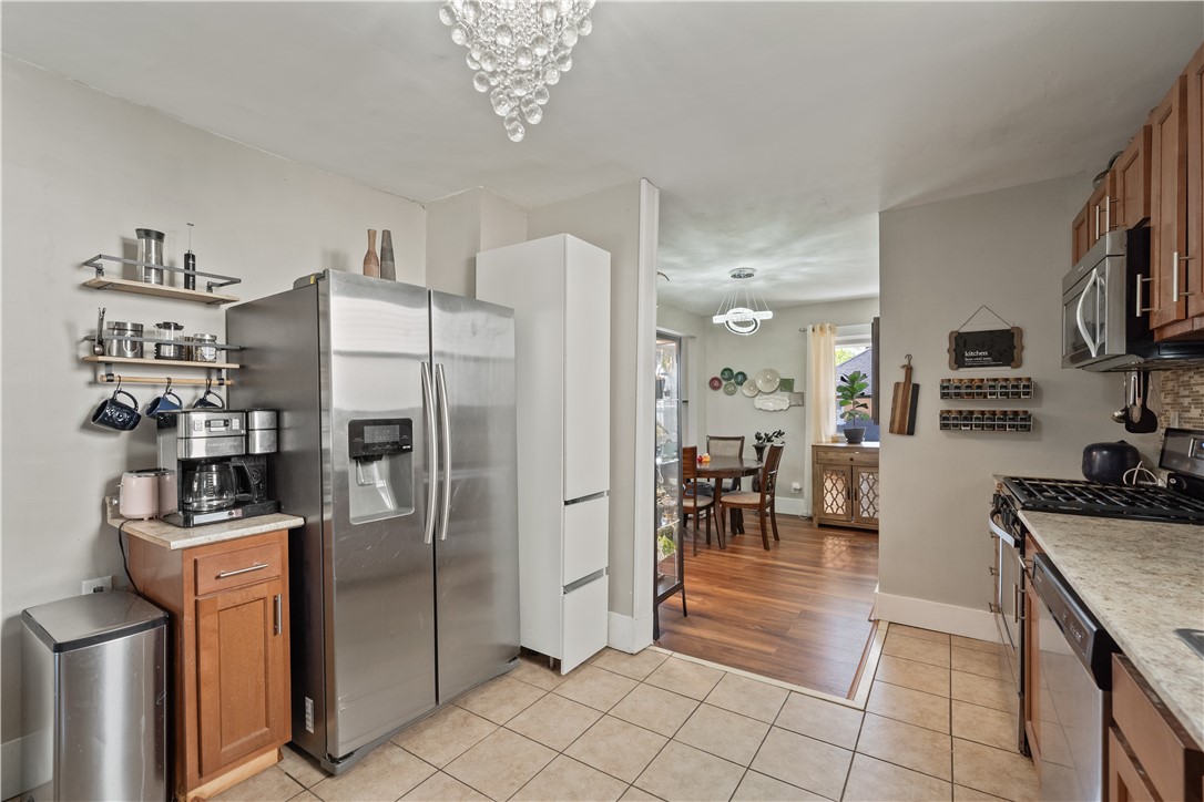 Castle Shannon, Pennsylvania 15234, United States, 3 Bedrooms Bedrooms, ,2 BathroomsBathrooms,Residential,Active,120175