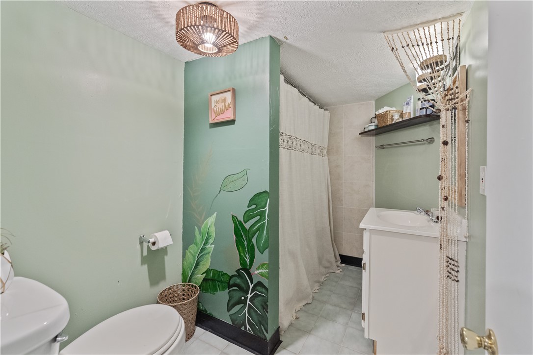 Castle Shannon, Pennsylvania 15234, United States, 3 Bedrooms Bedrooms, ,2 BathroomsBathrooms,Residential,Active,120175