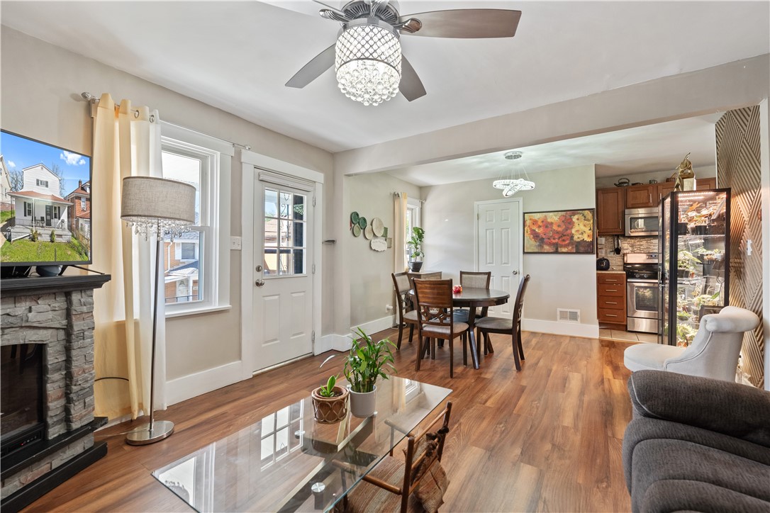 Castle Shannon, Pennsylvania 15234, United States, 3 Bedrooms Bedrooms, ,2 BathroomsBathrooms,Residential,Active,120175