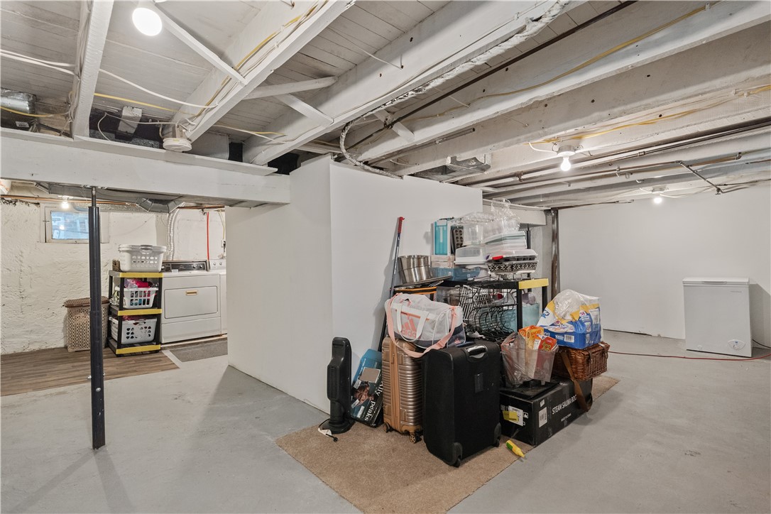 Castle Shannon, Pennsylvania 15234, United States, 3 Bedrooms Bedrooms, ,2 BathroomsBathrooms,Residential,Active,120175