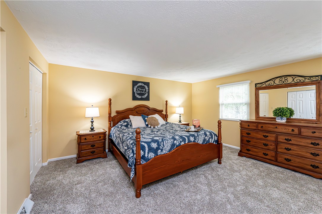 Hempfield Twp, Pennsylvania 15601, United States, 5 Bedrooms Bedrooms, ,3 BathroomsBathrooms,Residential,Pending,204355