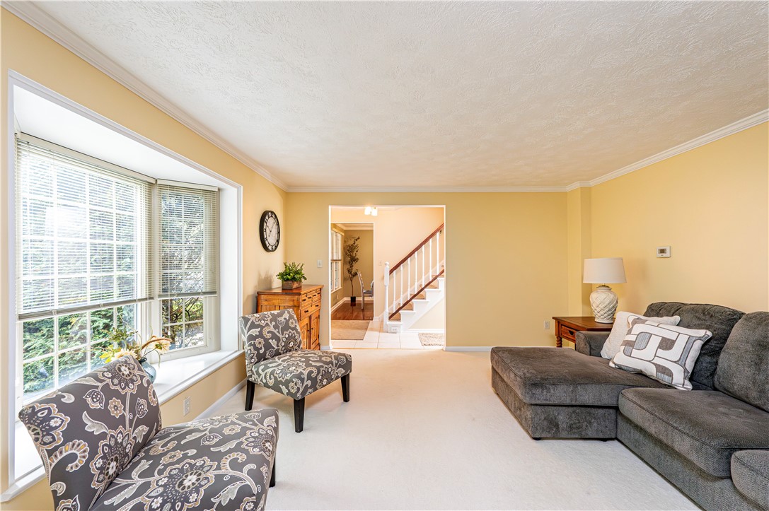 Hempfield Twp, Pennsylvania 15601, United States, 5 Bedrooms Bedrooms, ,3 BathroomsBathrooms,Residential,Pending,204355