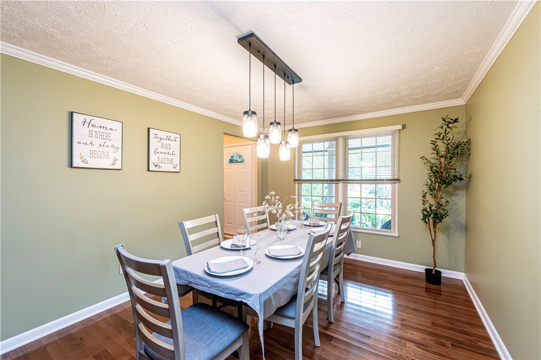 Hempfield Twp, Pennsylvania 15601, United States, 5 Bedrooms Bedrooms, ,3 BathroomsBathrooms,Residential,Pending,204355