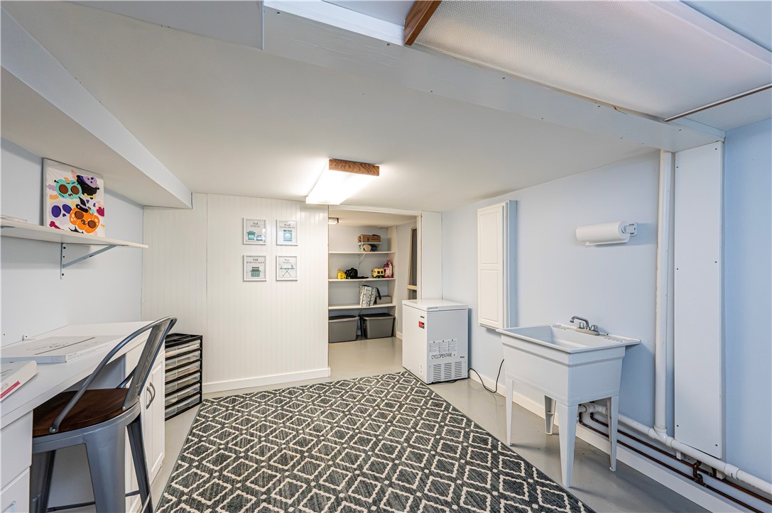 Hempfield Twp, Pennsylvania 15601, United States, 5 Bedrooms Bedrooms, ,3 BathroomsBathrooms,Residential,Pending,204355