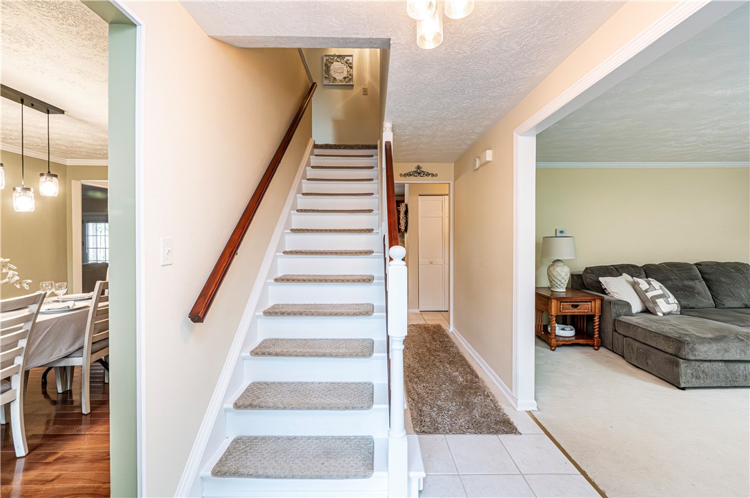 Hempfield Twp, Pennsylvania 15601, United States, 5 Bedrooms Bedrooms, ,3 BathroomsBathrooms,Residential,Pending,204355