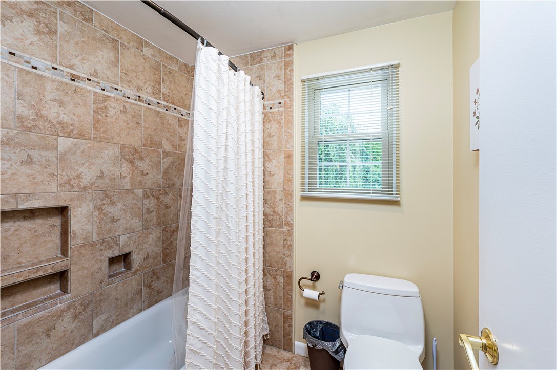 Hempfield Twp, Pennsylvania 15601, United States, 5 Bedrooms Bedrooms, ,3 BathroomsBathrooms,Residential,Pending,204355