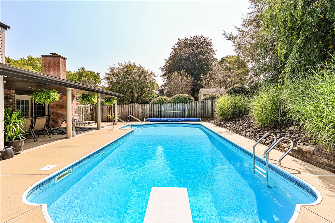 Hempfield Twp, Pennsylvania 15601, United States, 5 Bedrooms Bedrooms, ,3 BathroomsBathrooms,Residential,Pending,204355